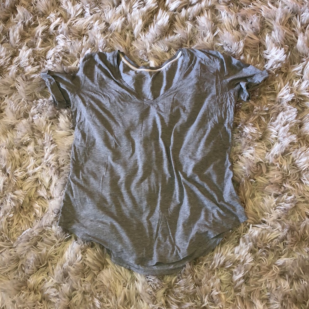 Lululemon light weight V neck